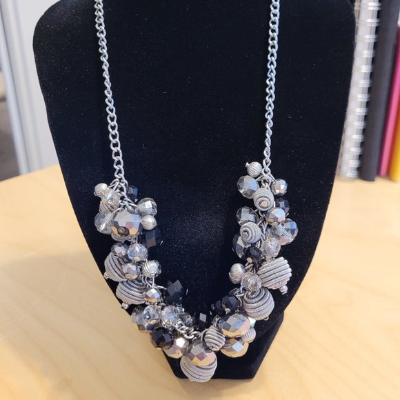 Gorgeous Black and Silver Bauble Statement Necklace by Avenue - Picture 1 of 4